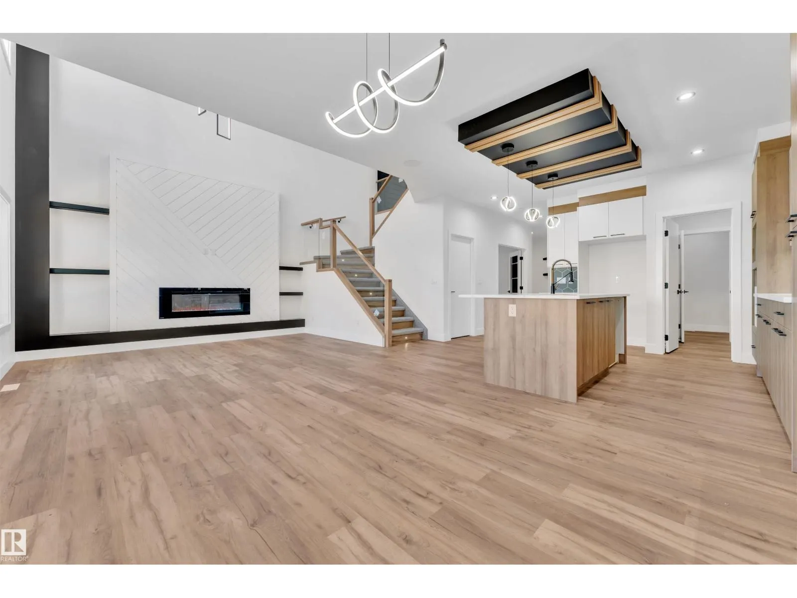 638 Astoria WY