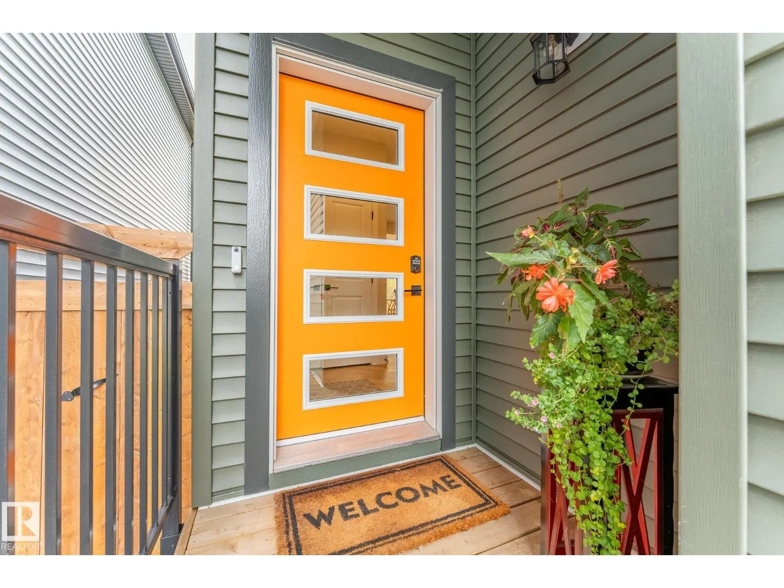 431 CONROY CR SW