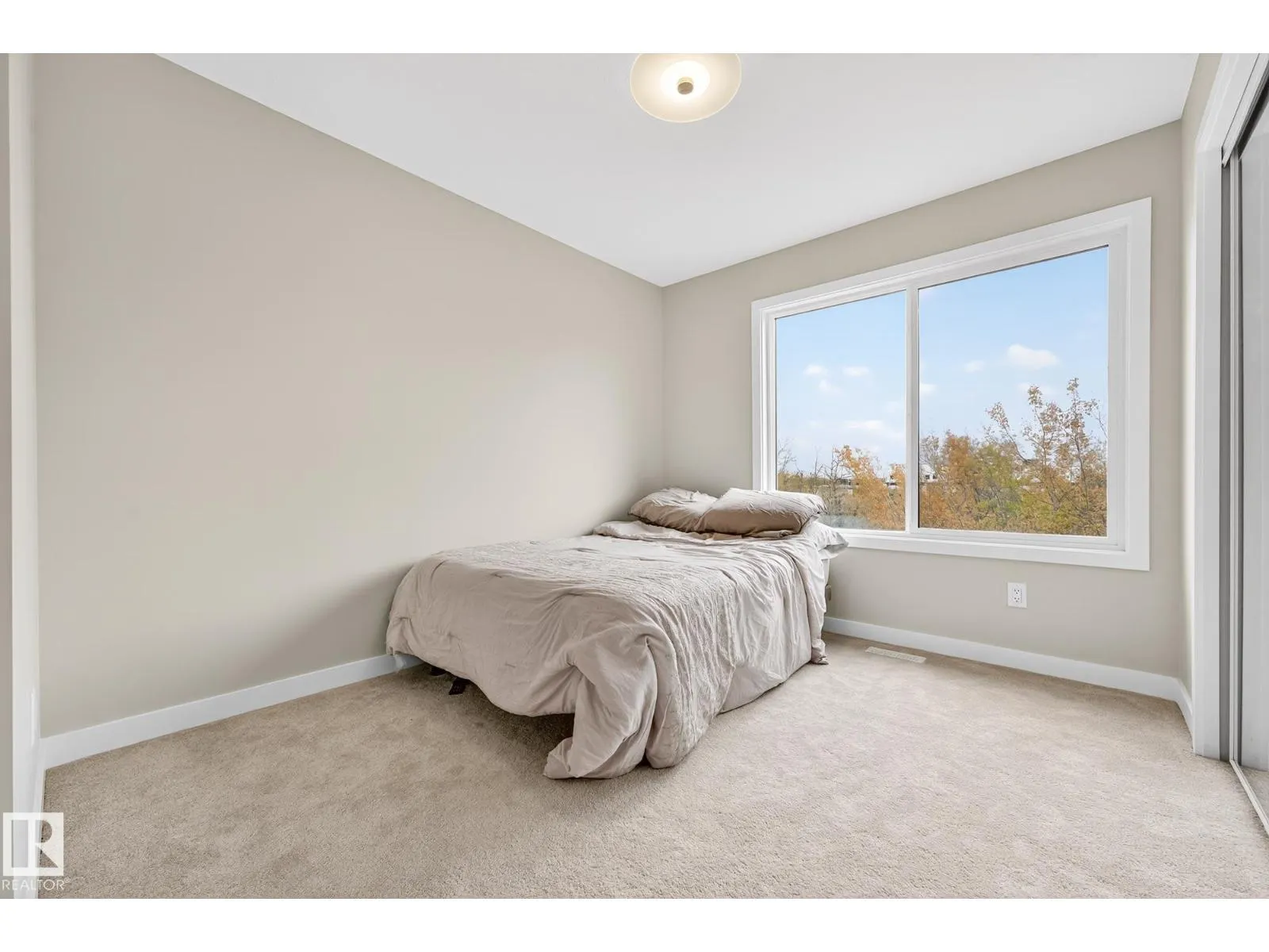 431 CONROY CR SW