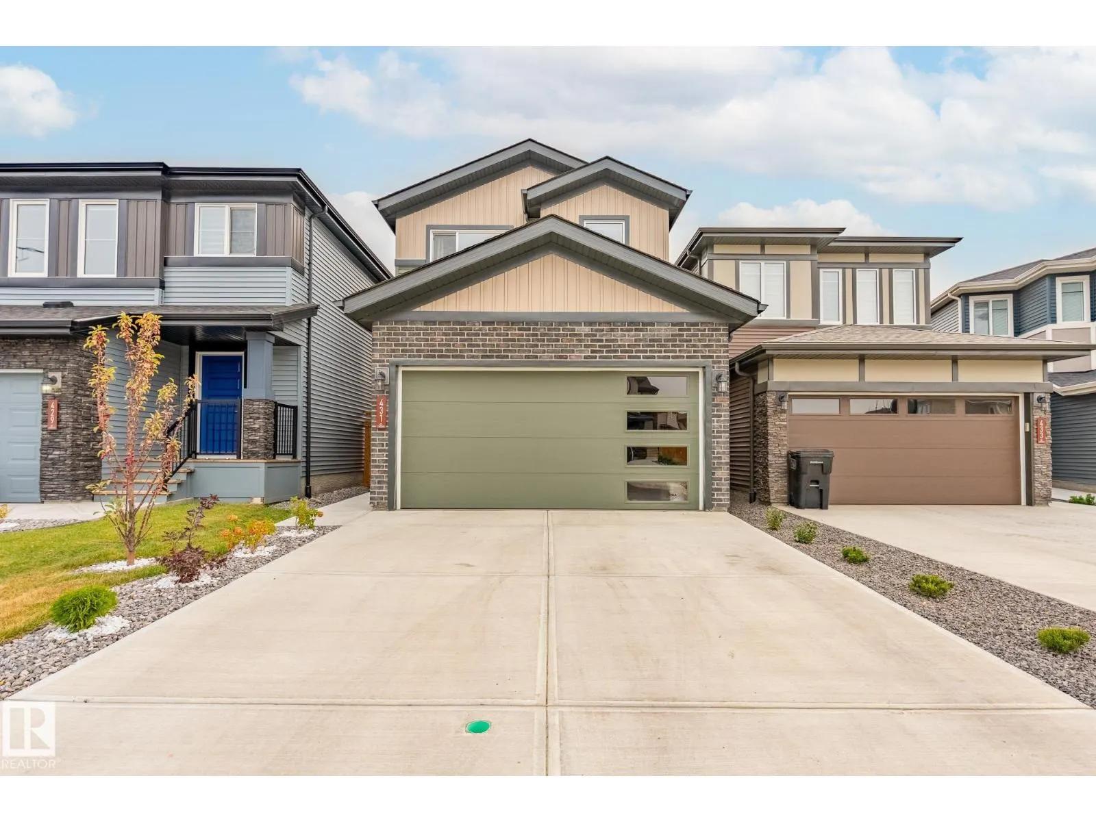 431 CONROY CR SW