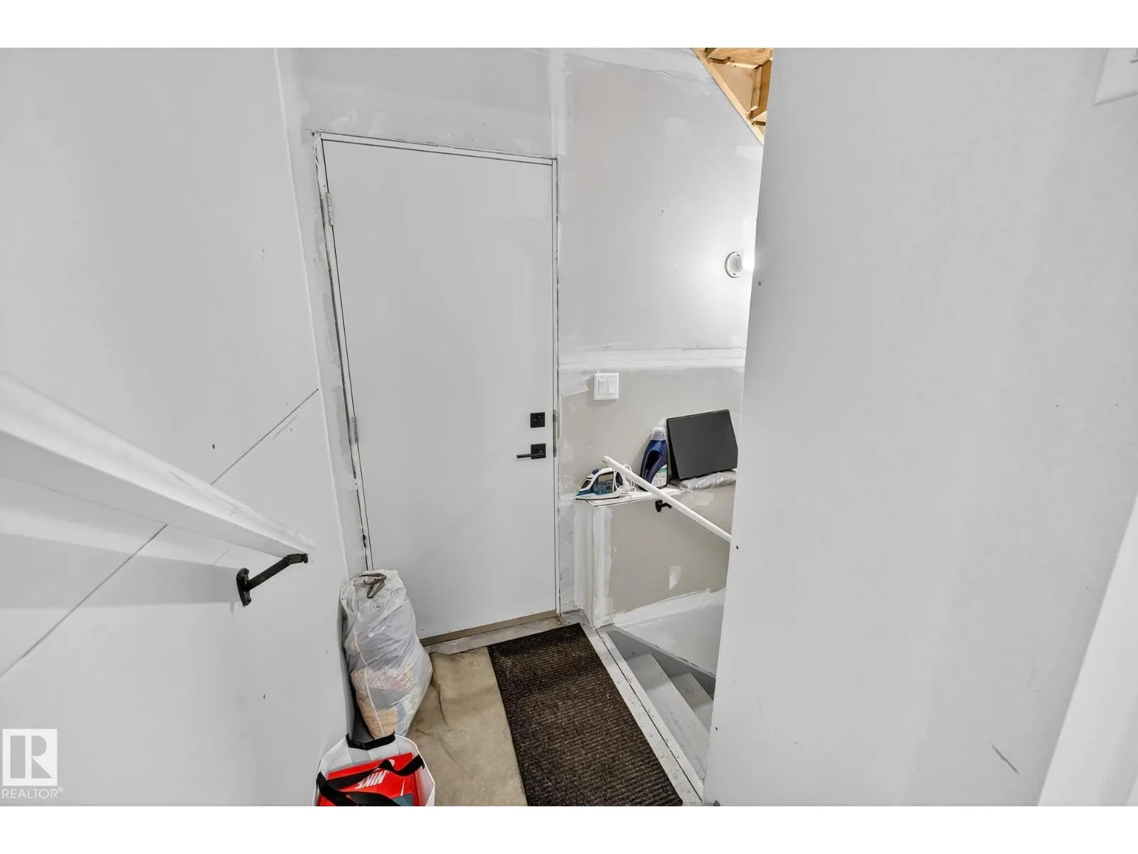 431 CONROY CR SW