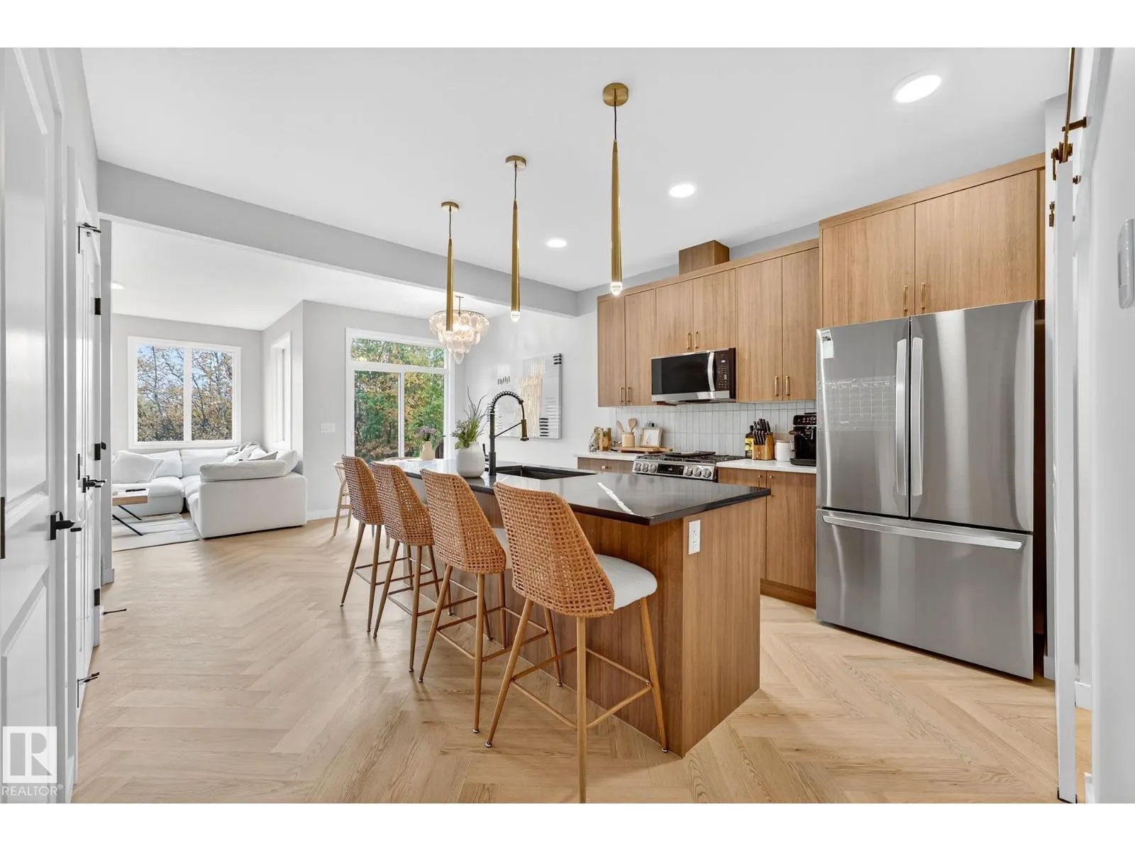 431 CONROY CR SW