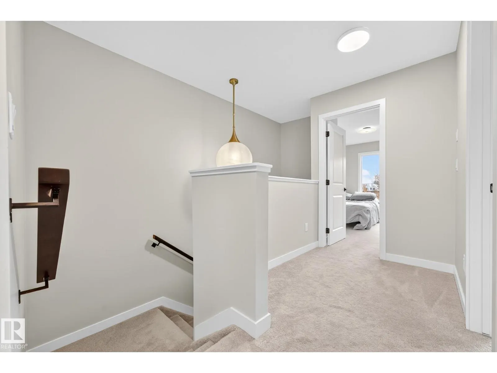 431 CONROY CR SW