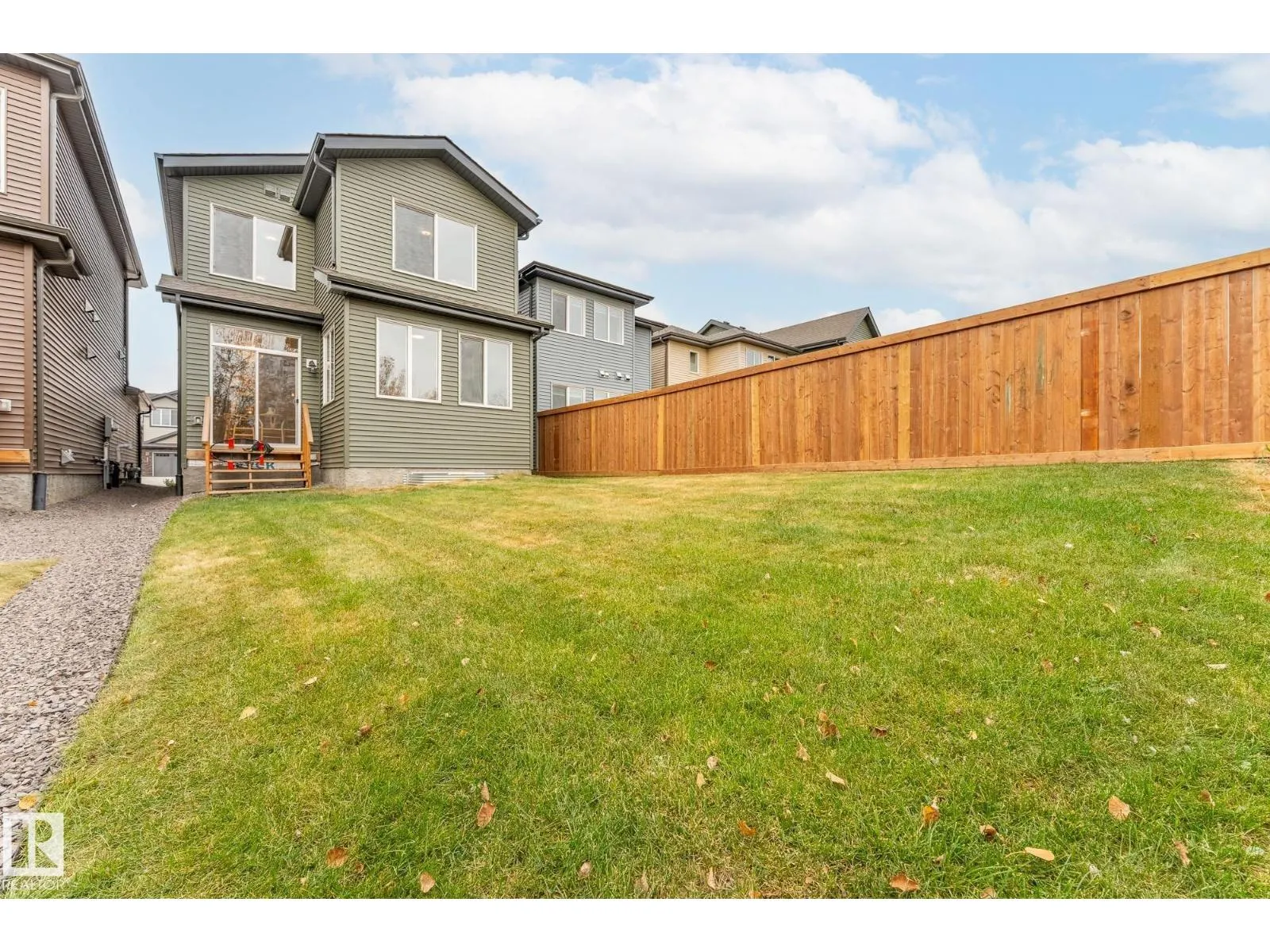 431 CONROY CR SW