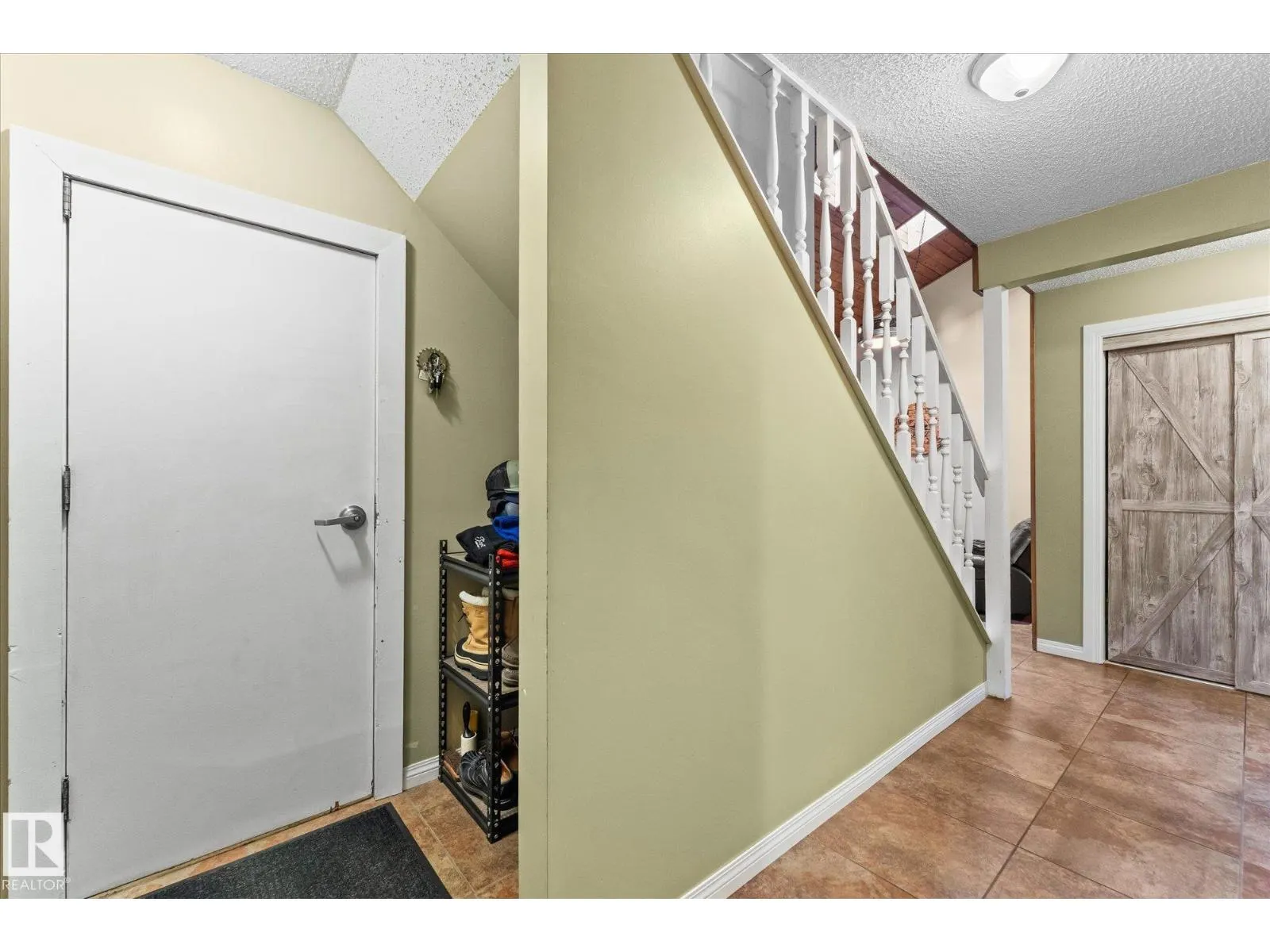 11907 164 AV NW NW