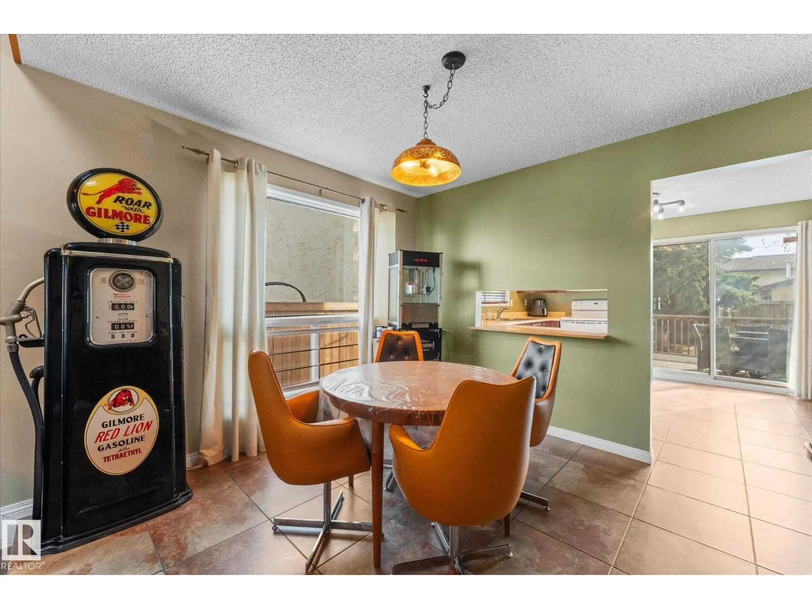 11907 164 AV NW NW