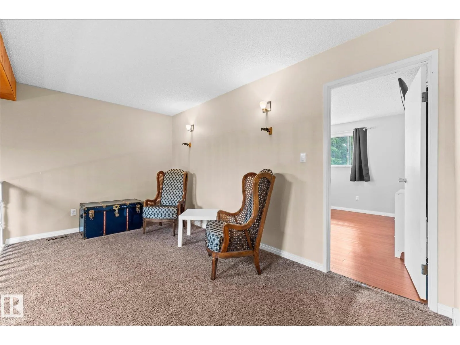 11907 164 AV NW NW