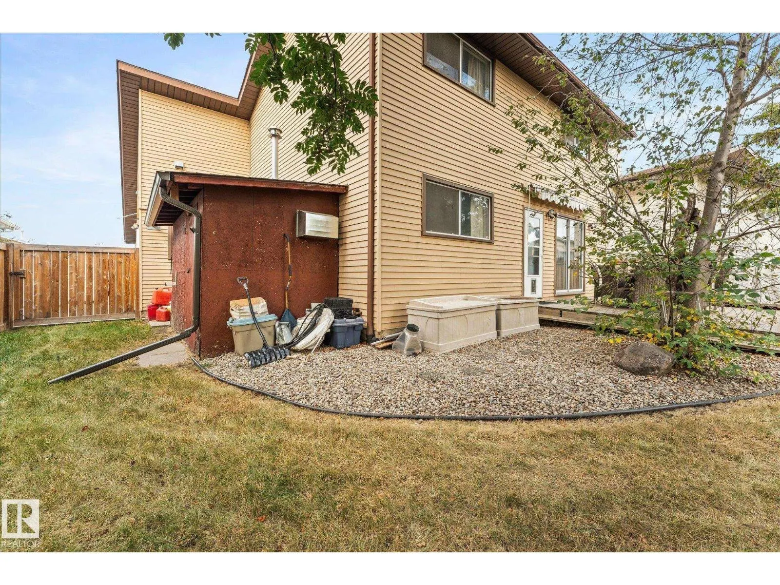 11907 164 AV NW NW