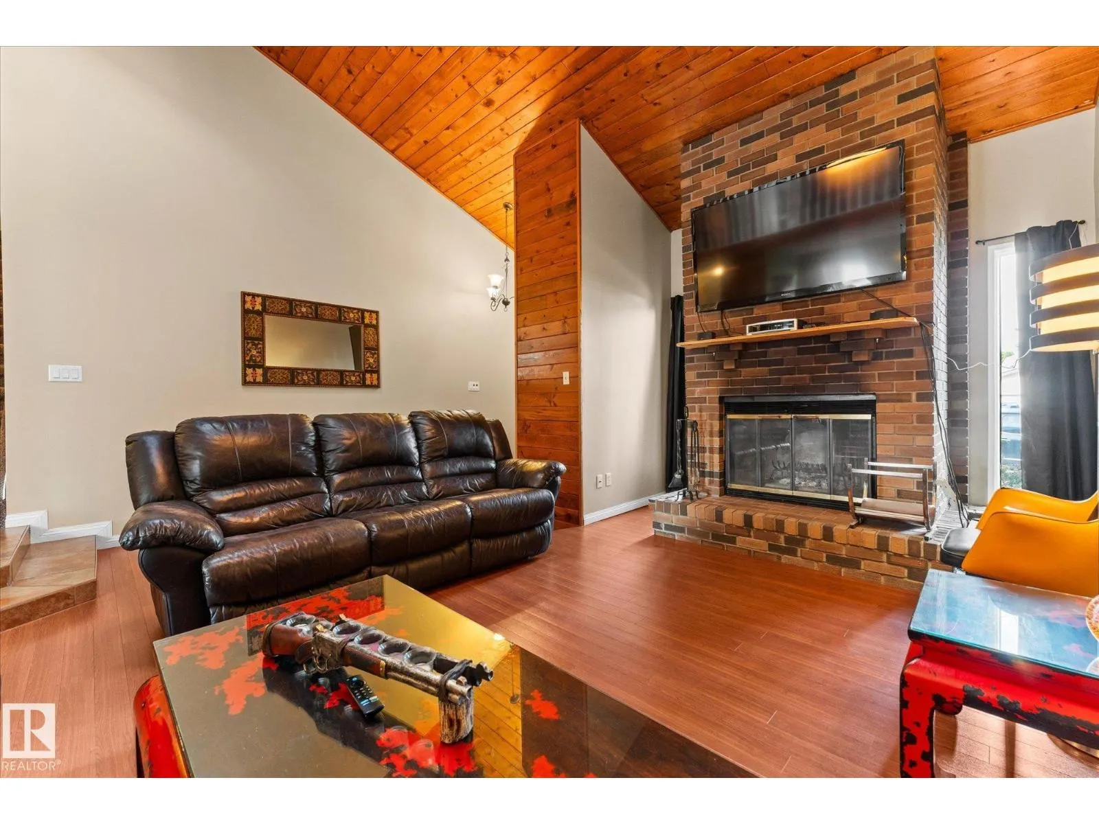 11907 164 AV NW NW