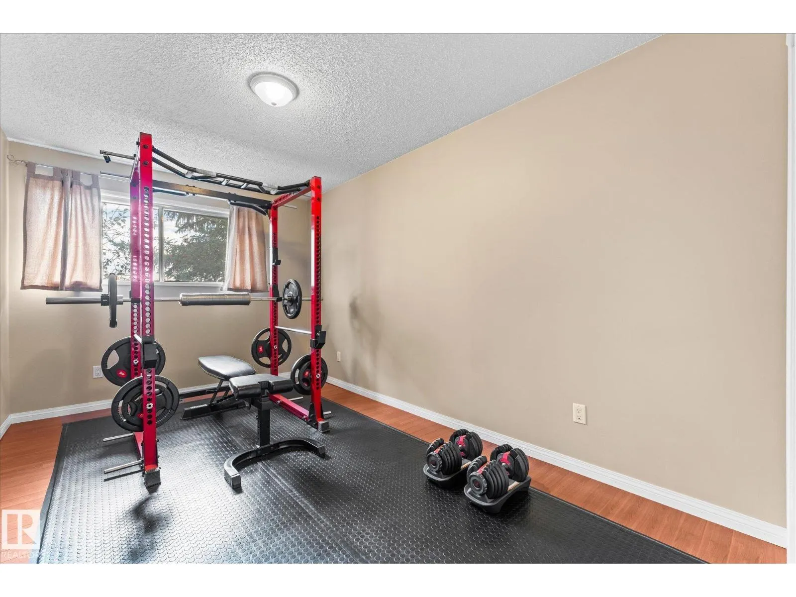 11907 164 AV NW NW