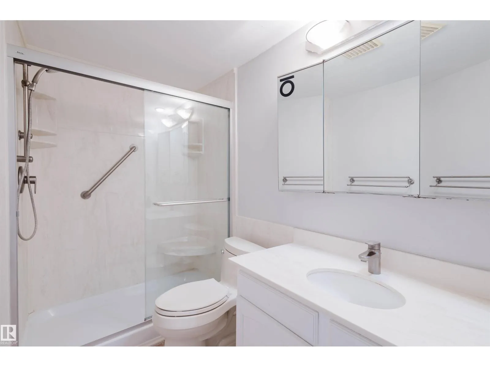 10942 88 AV NW