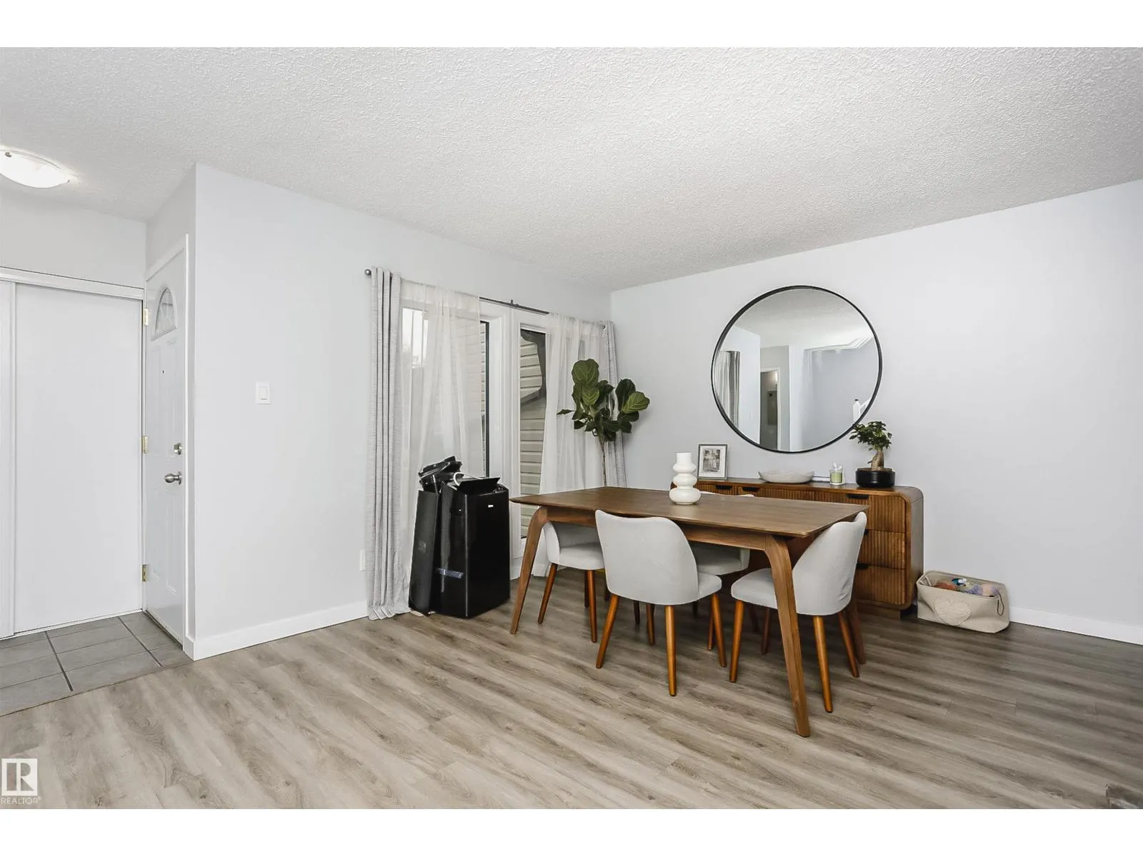 #56 2020 105 ST NW