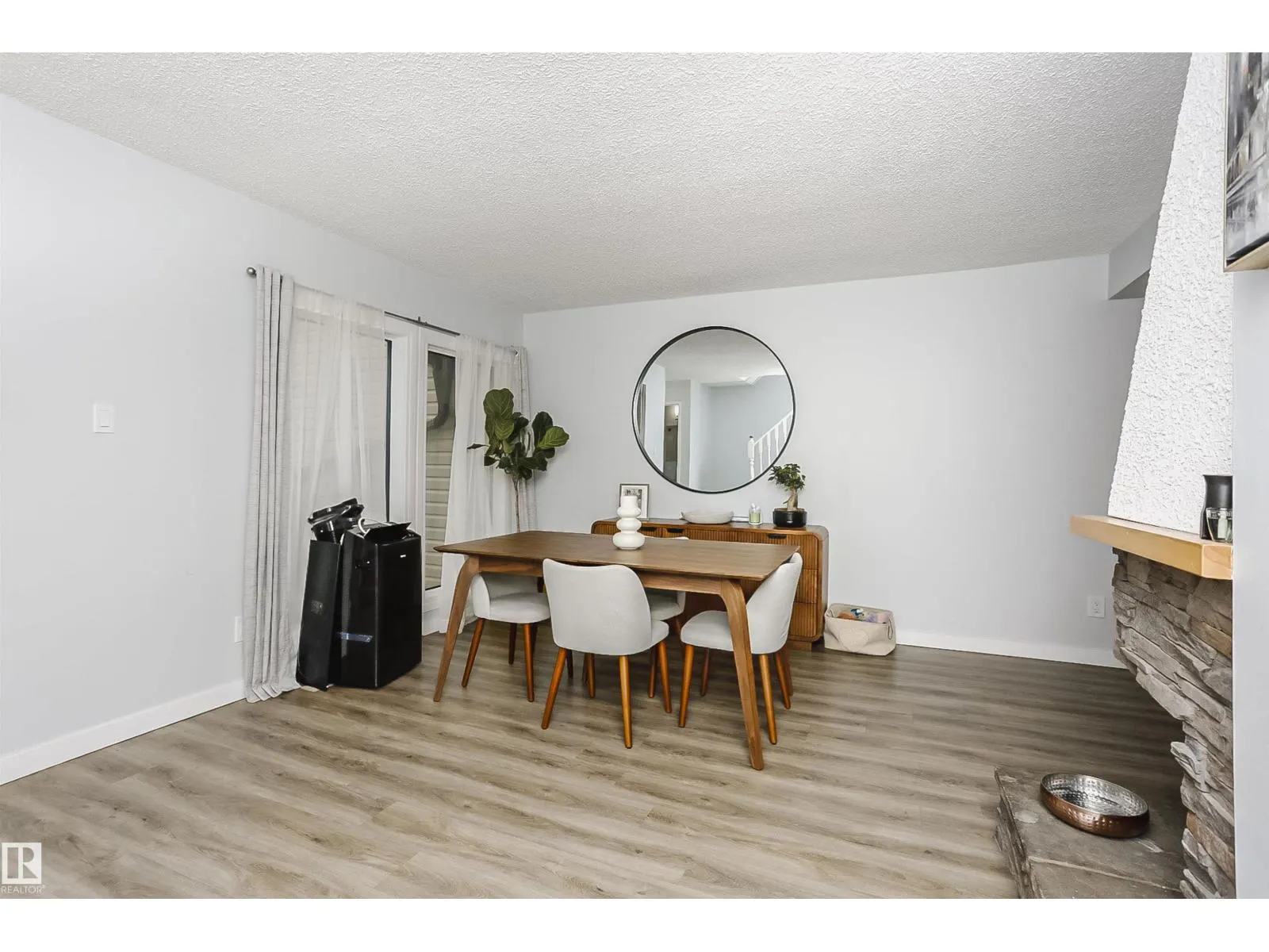 #56 2020 105 ST NW