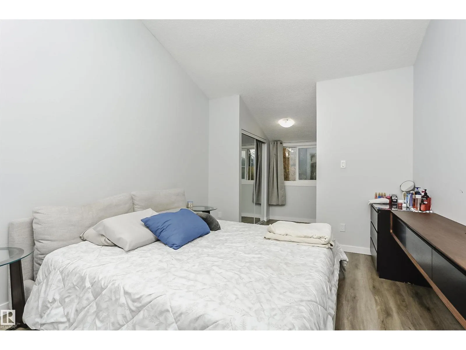 #56 2020 105 ST NW