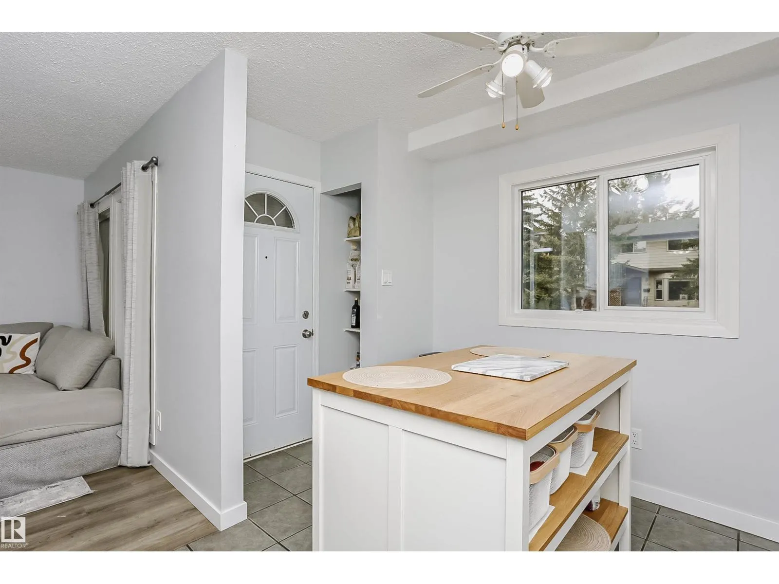 #56 2020 105 ST NW