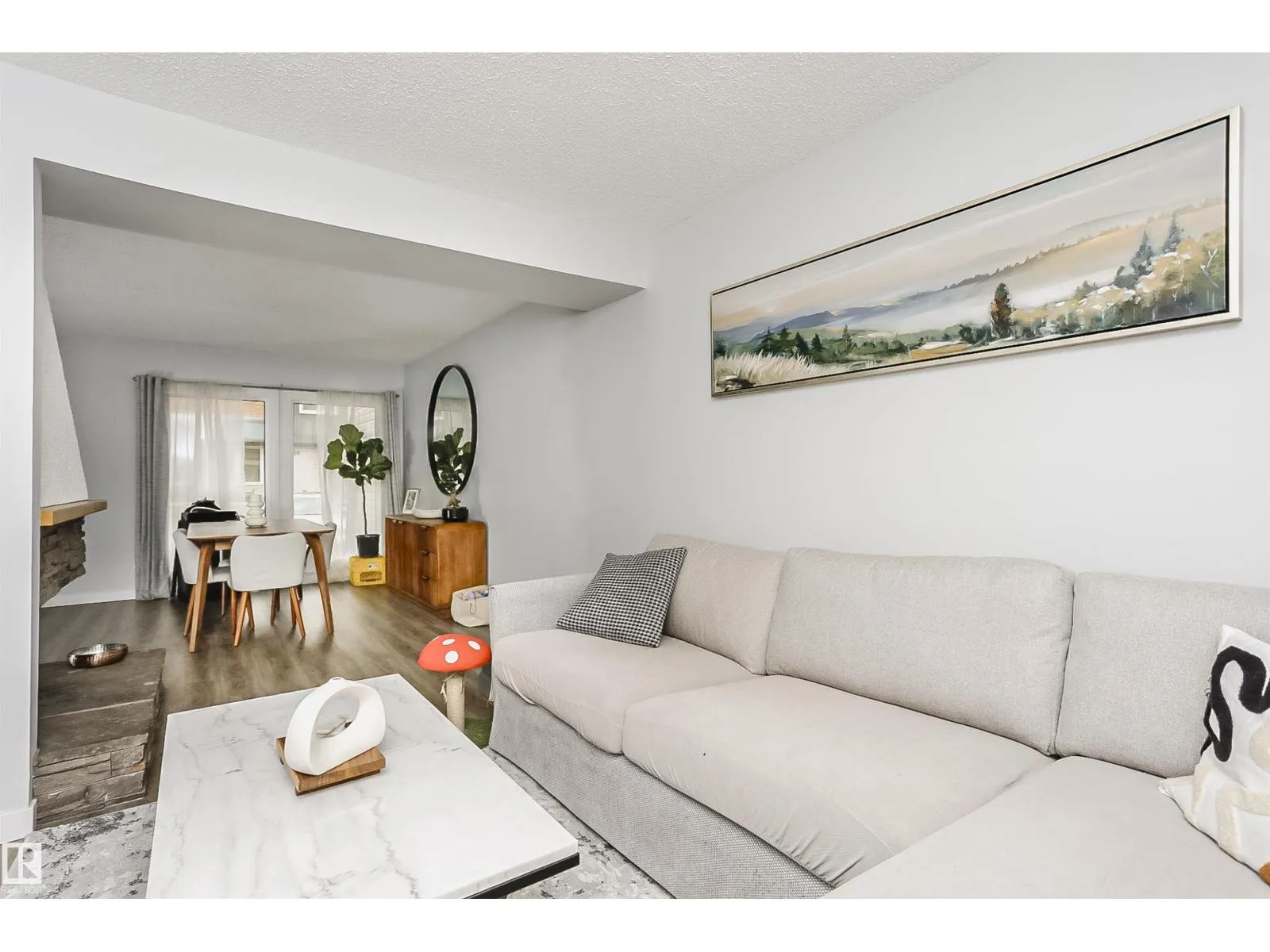 #56 2020 105 ST NW