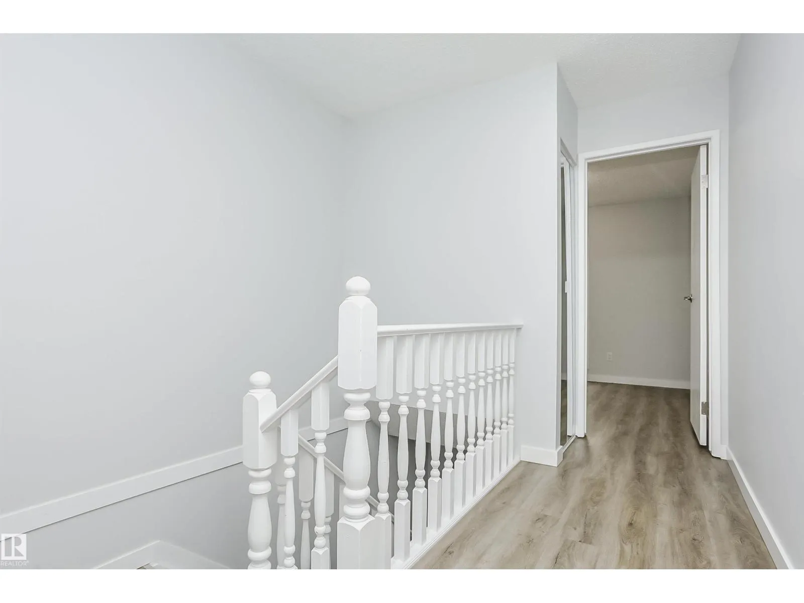 #56 2020 105 ST NW