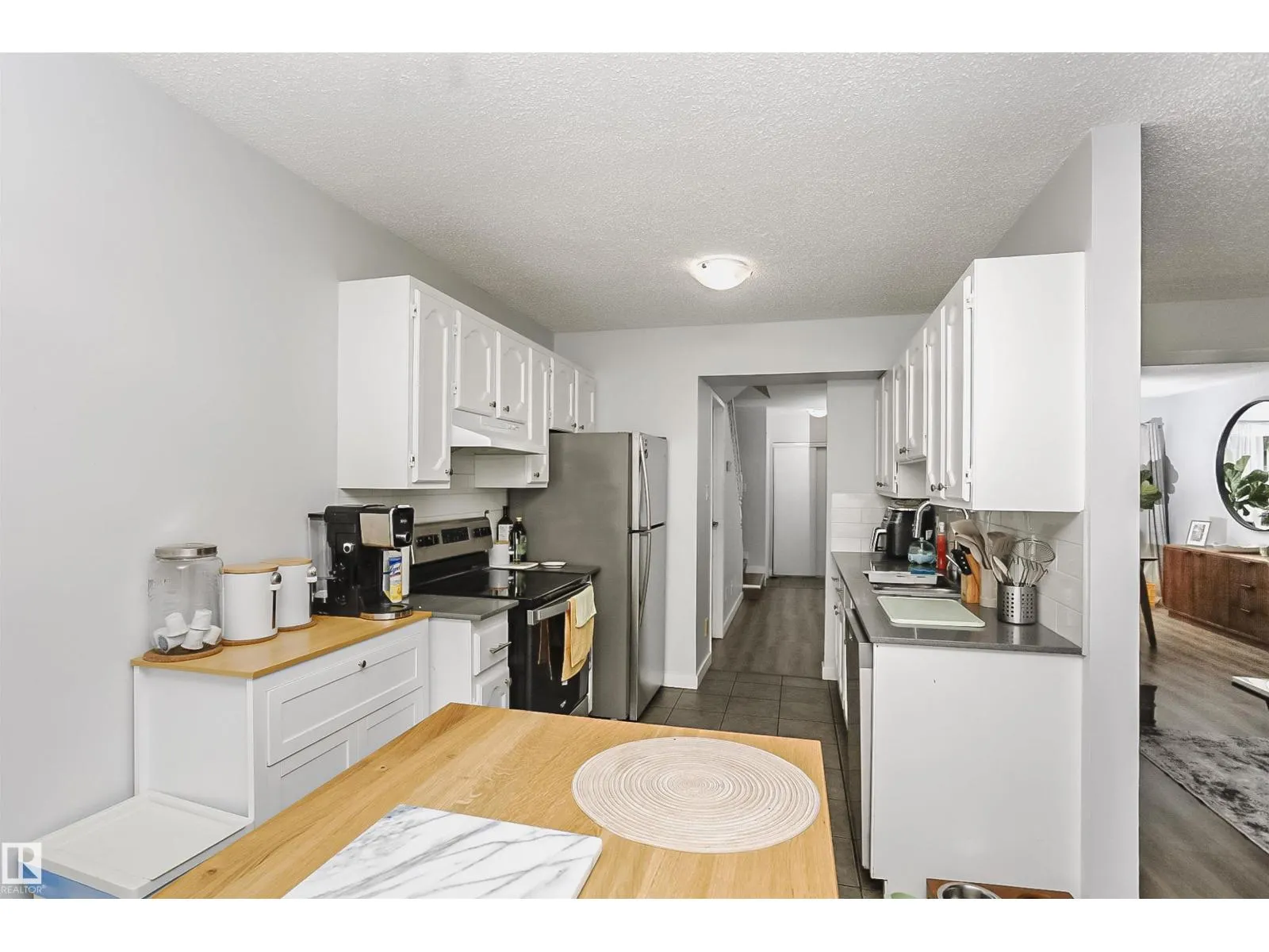#56 2020 105 ST NW