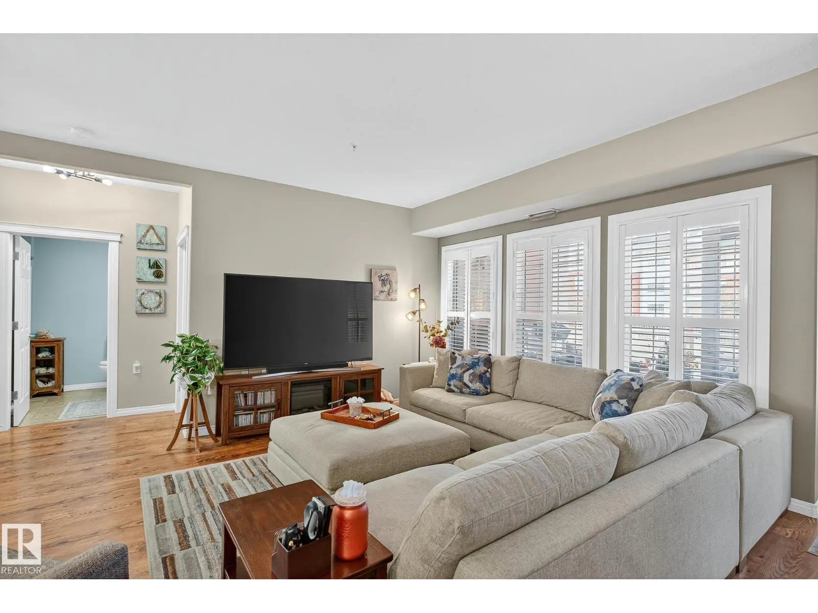 #107 45 INGLEWOOD DR