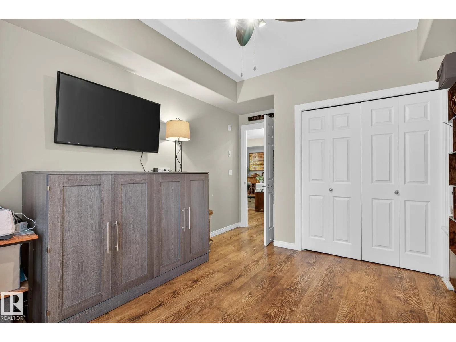#107 45 INGLEWOOD DR