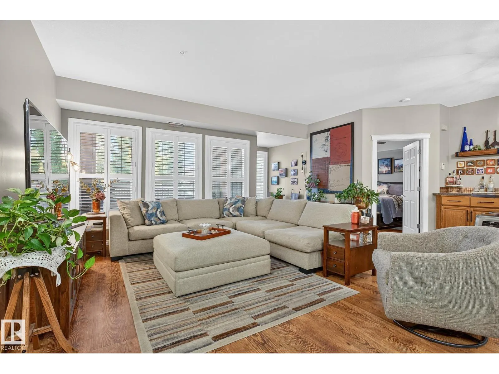 #107 45 INGLEWOOD DR