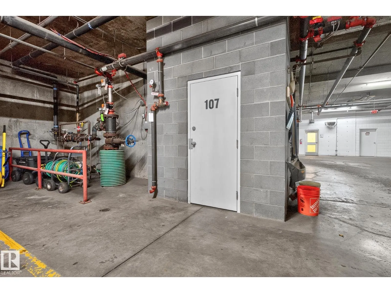 #107 45 INGLEWOOD DR