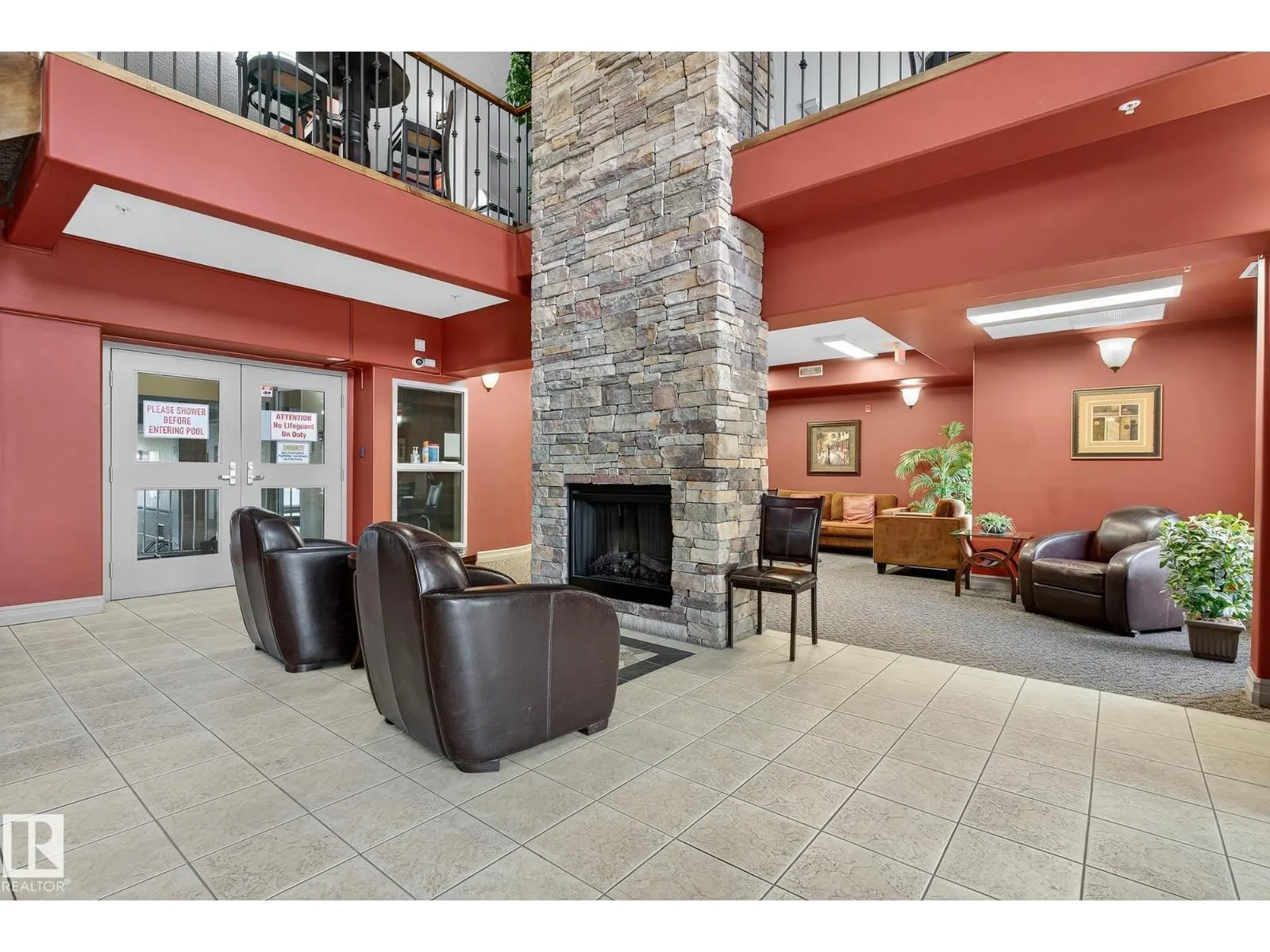 #107 45 INGLEWOOD DR