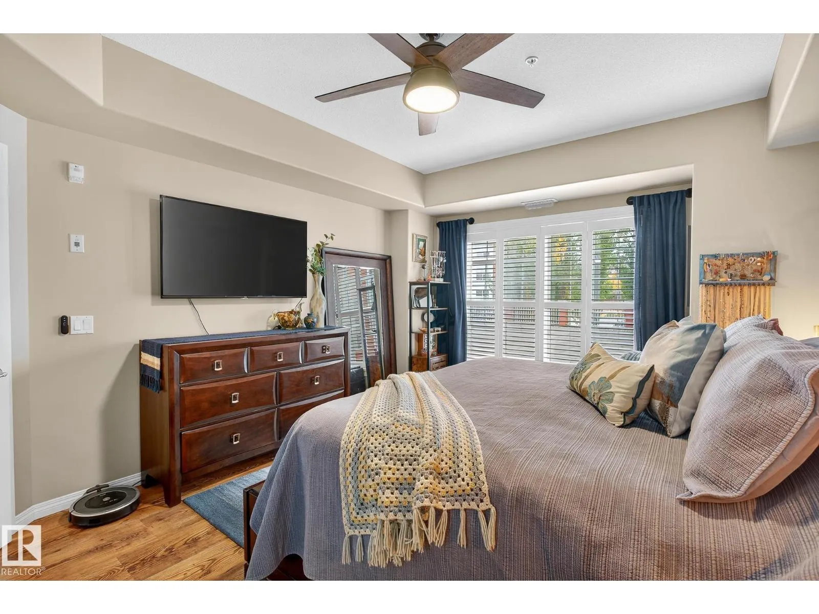 #107 45 INGLEWOOD DR
