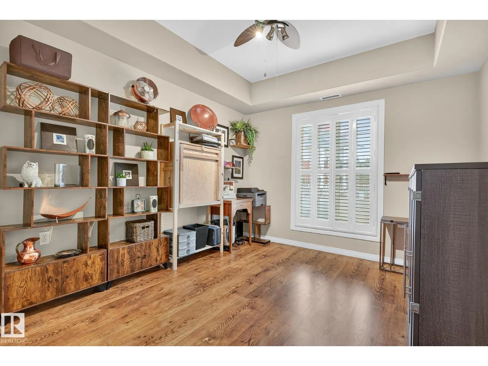 #107 45 INGLEWOOD DR