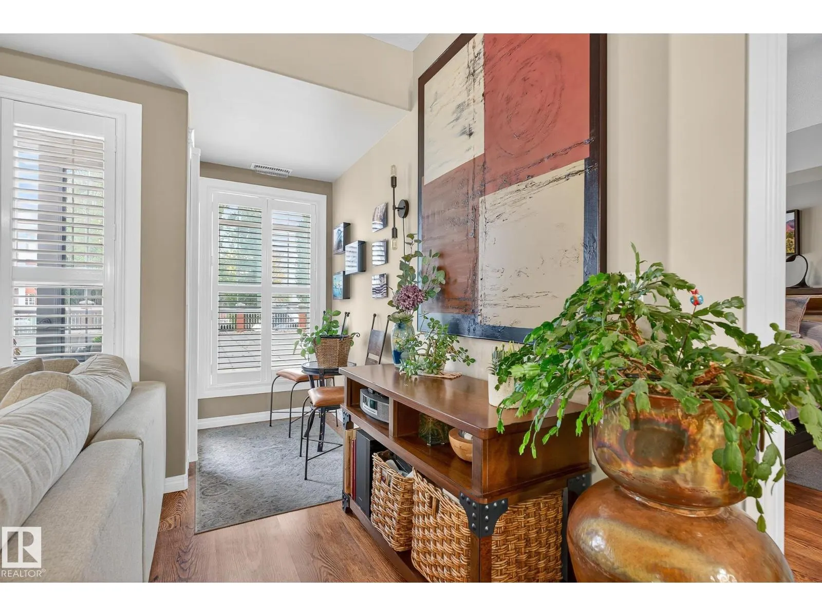 #107 45 INGLEWOOD DR