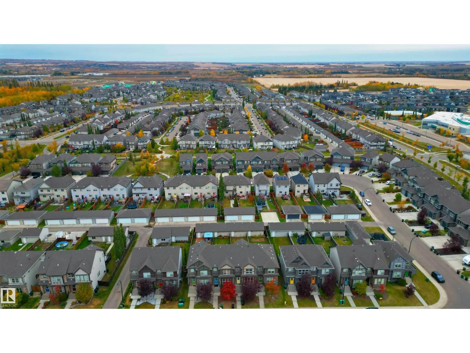 32 GREENBURY CL