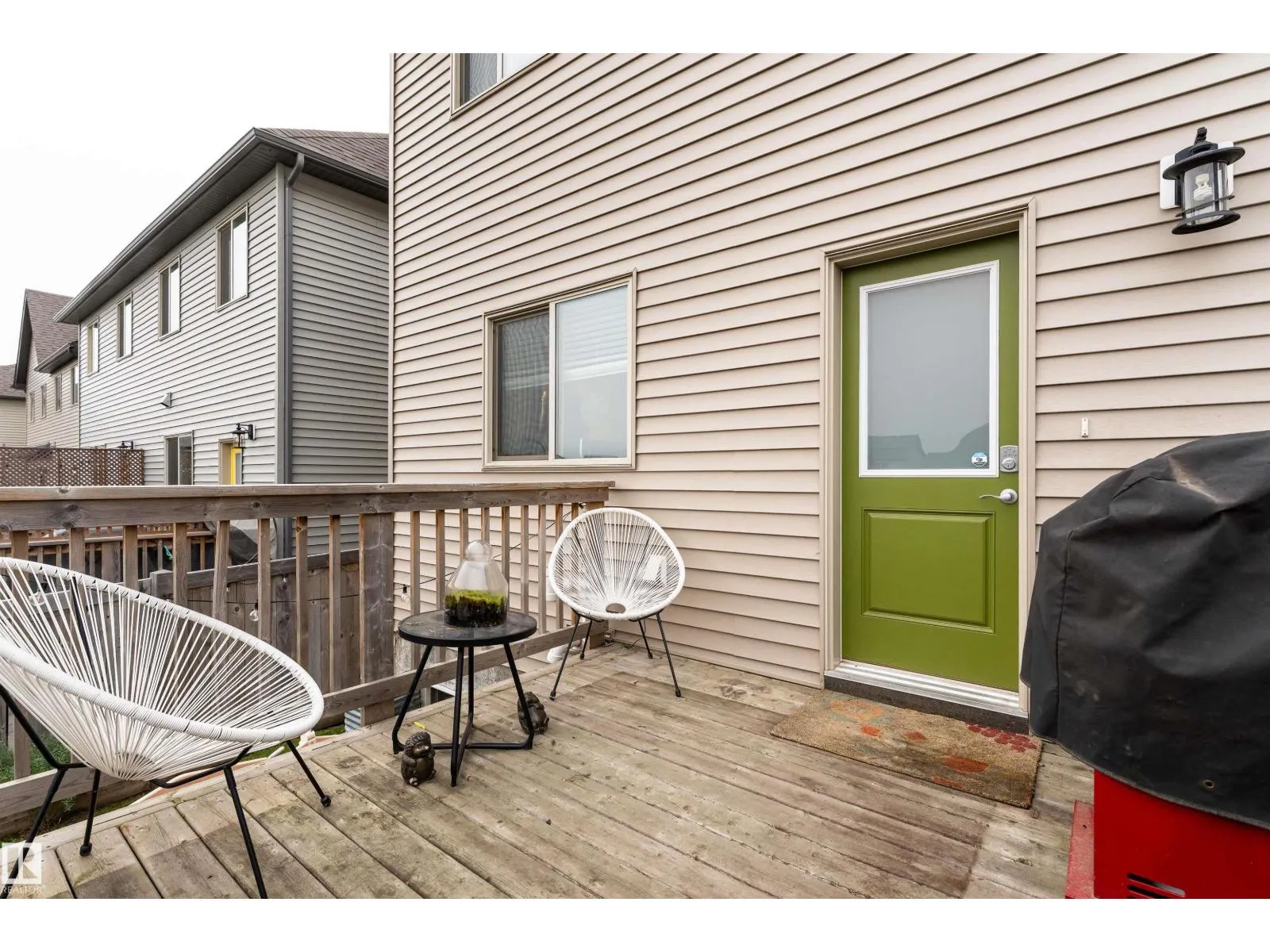 32 GREENBURY CL