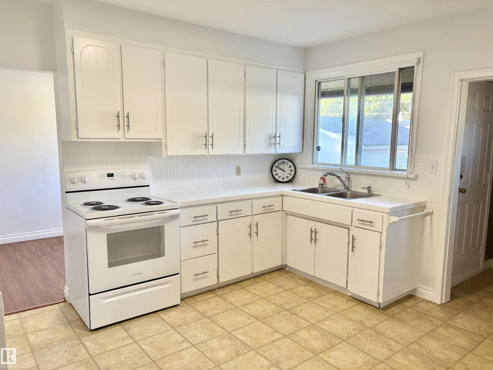 12050 56 ST NW NW