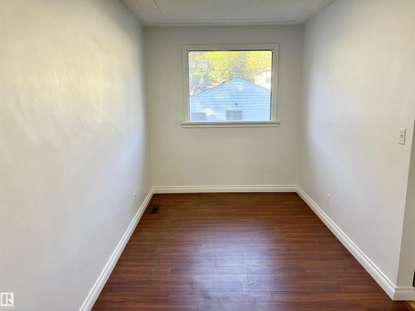 12050 56 ST NW NW