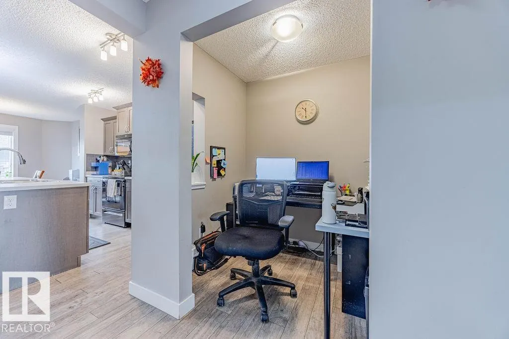 7386 EDGEMONT WY NW
