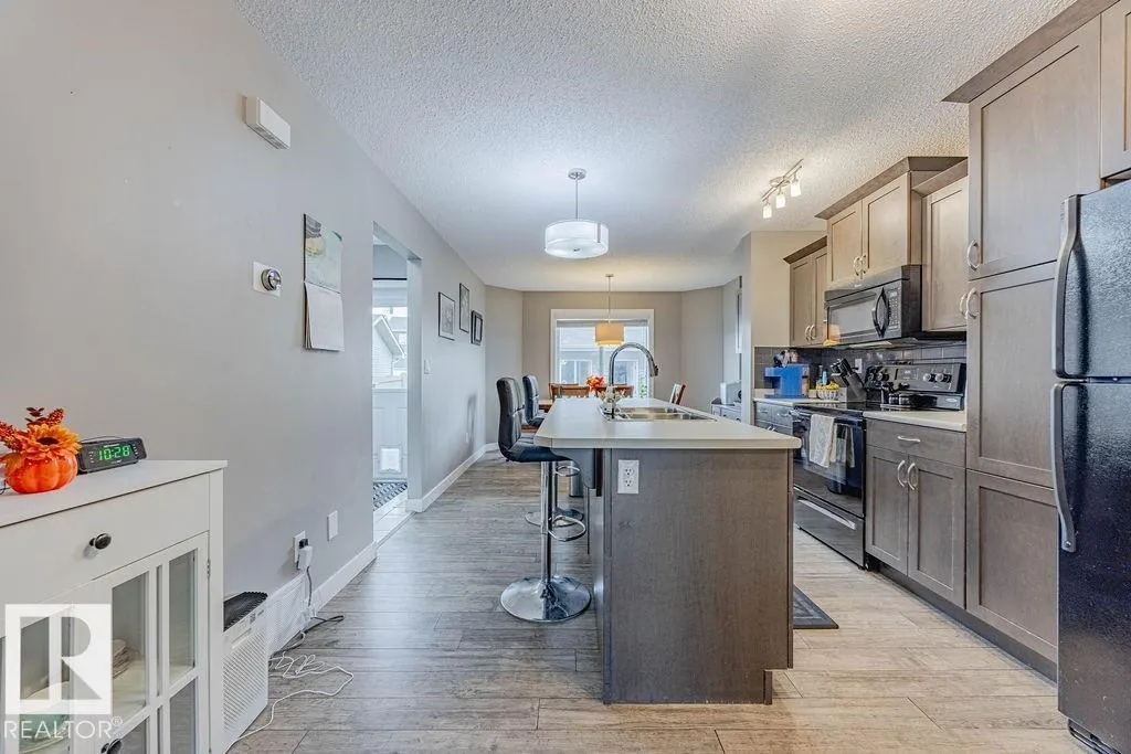 7386 EDGEMONT WY NW