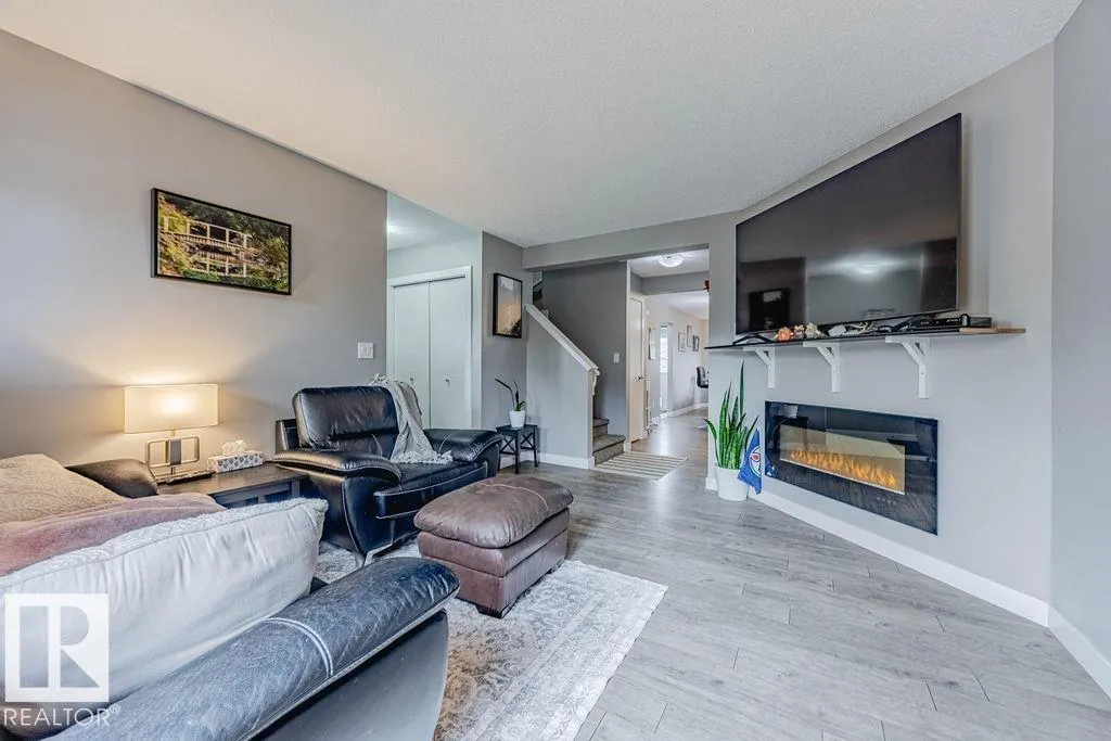 7386 EDGEMONT WY NW