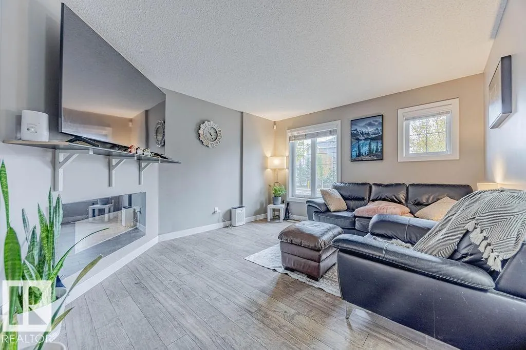 7386 EDGEMONT WY NW