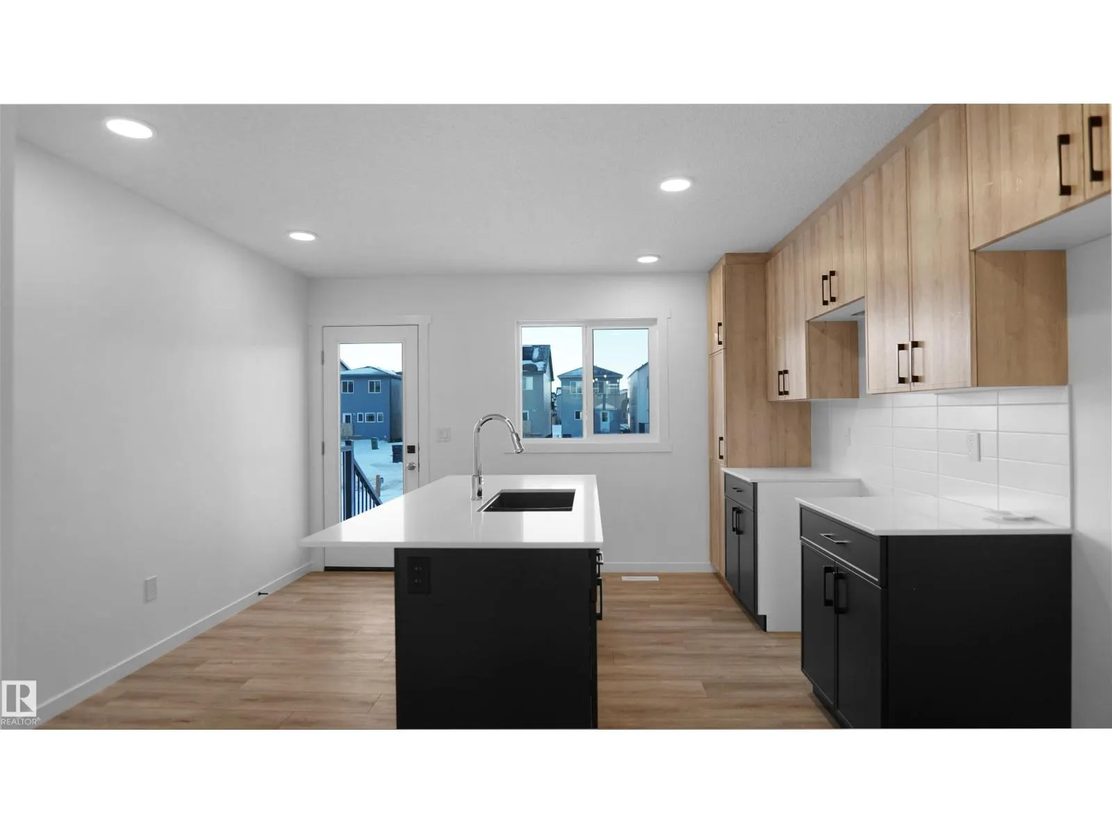 #32 1009 Cy Becker RD NW