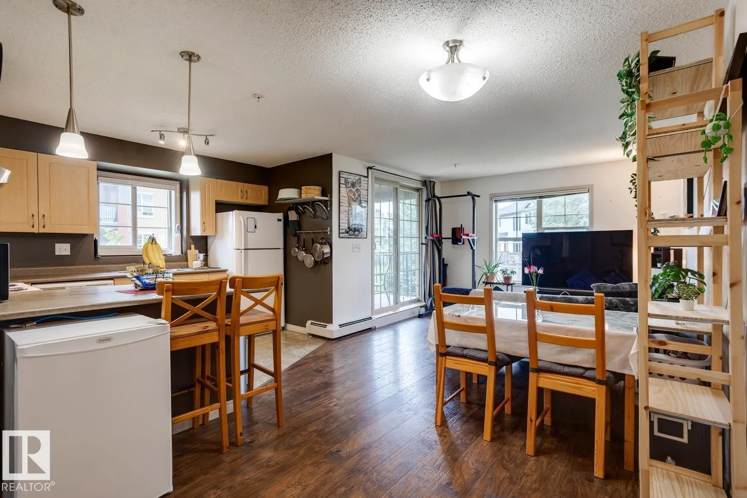#218 11449 ELLERSLIE RD SW SW