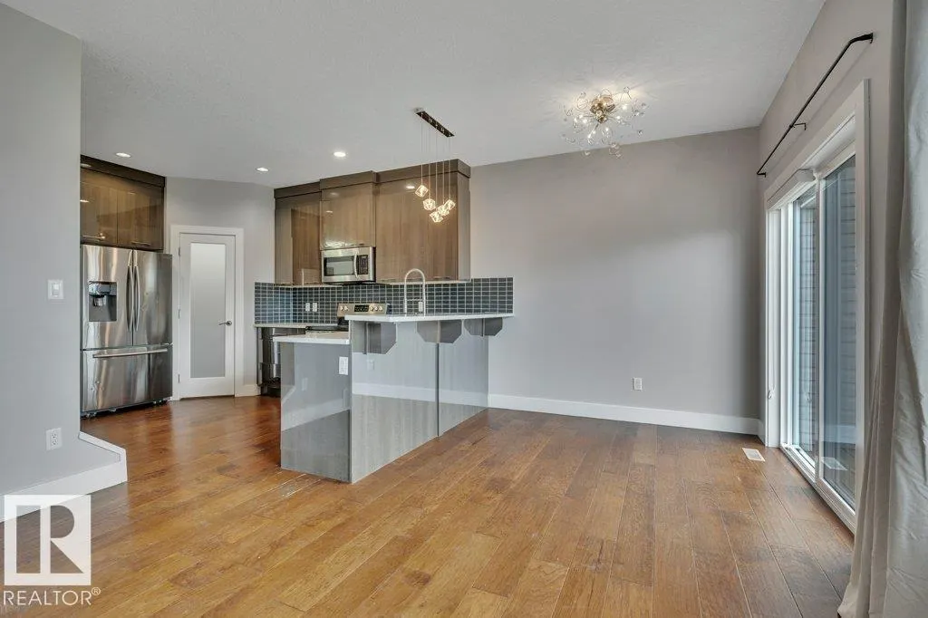 64 SANDALWOOD PL