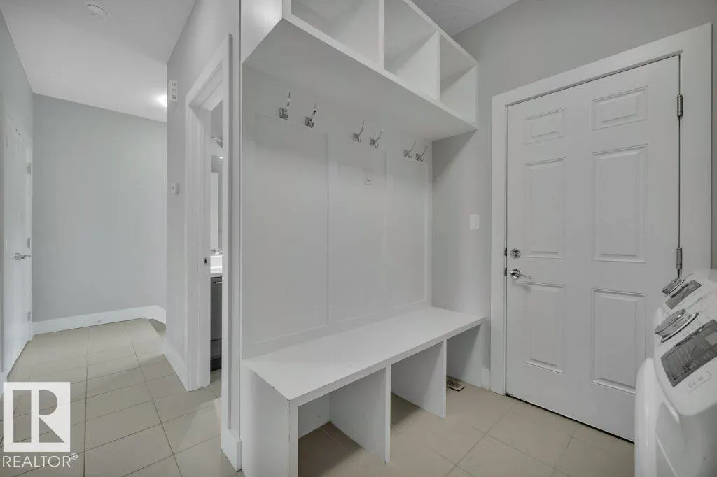 64 SANDALWOOD PL