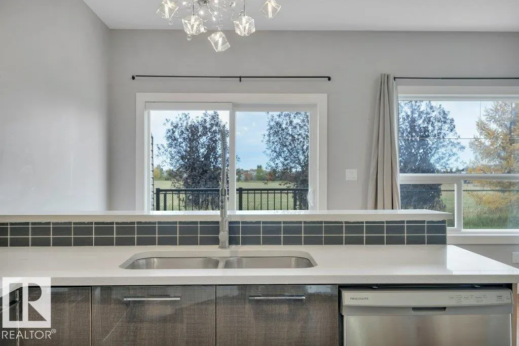 64 SANDALWOOD PL