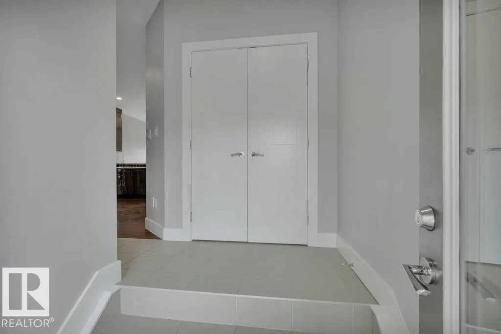 64 SANDALWOOD PL
