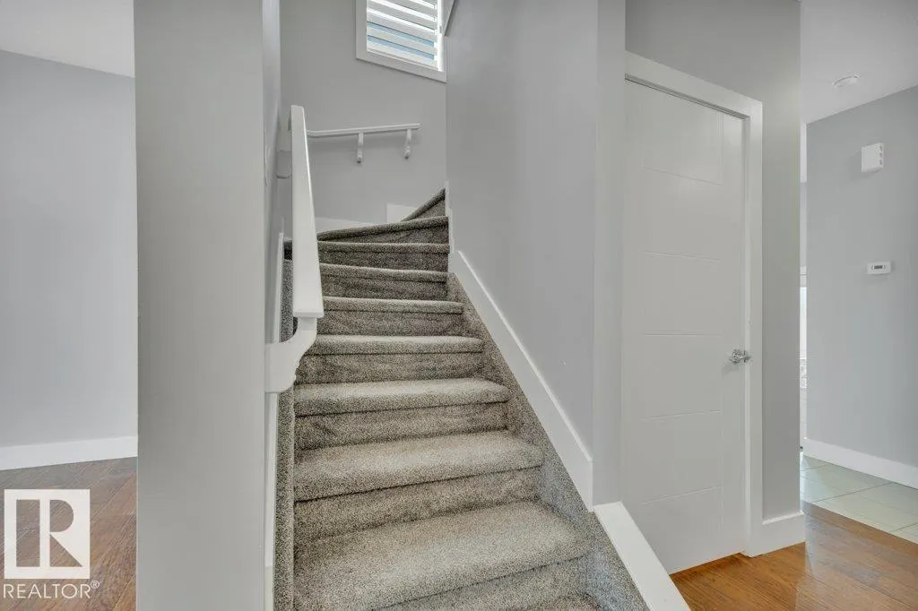 64 SANDALWOOD PL