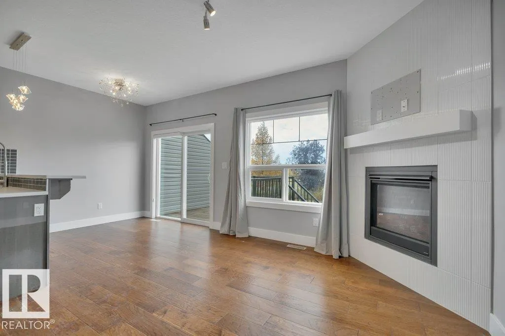 64 SANDALWOOD PL