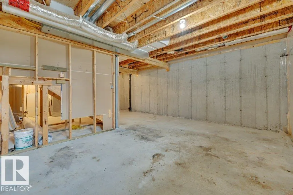 64 SANDALWOOD PL