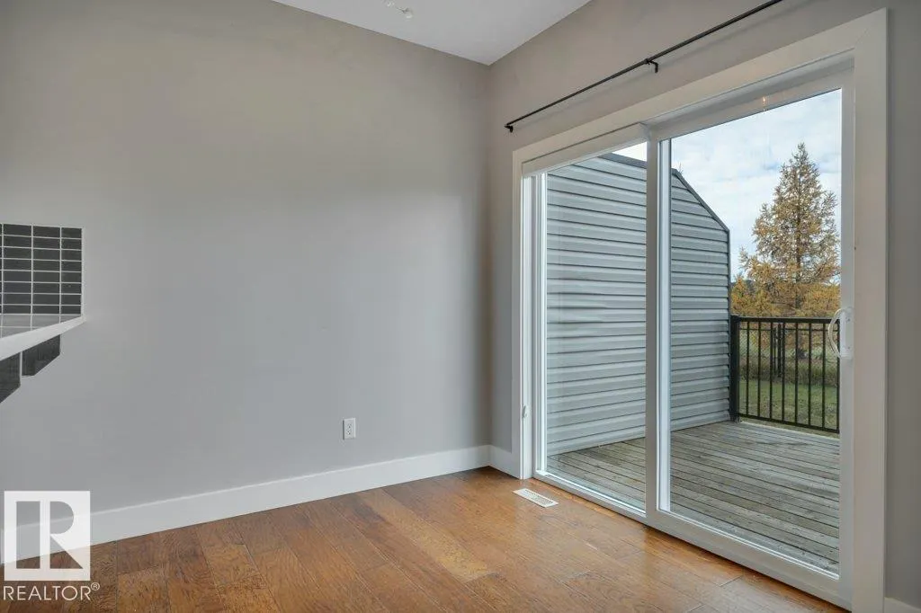 64 SANDALWOOD PL