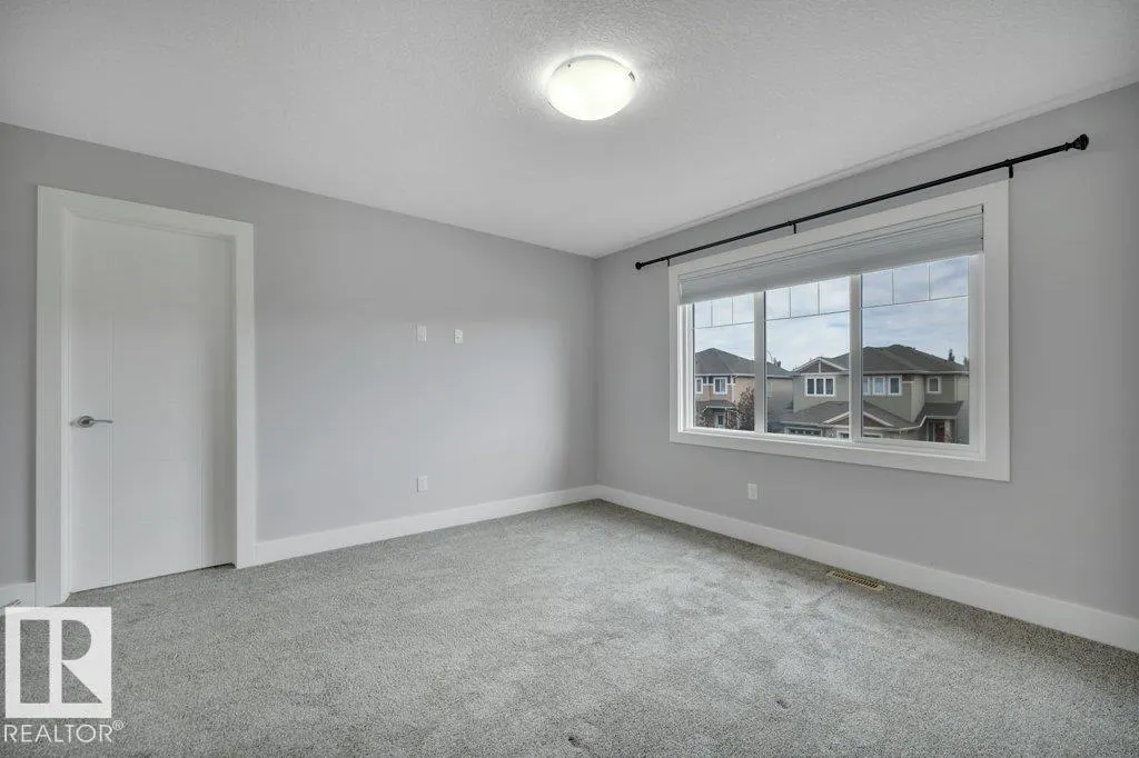 64 SANDALWOOD PL