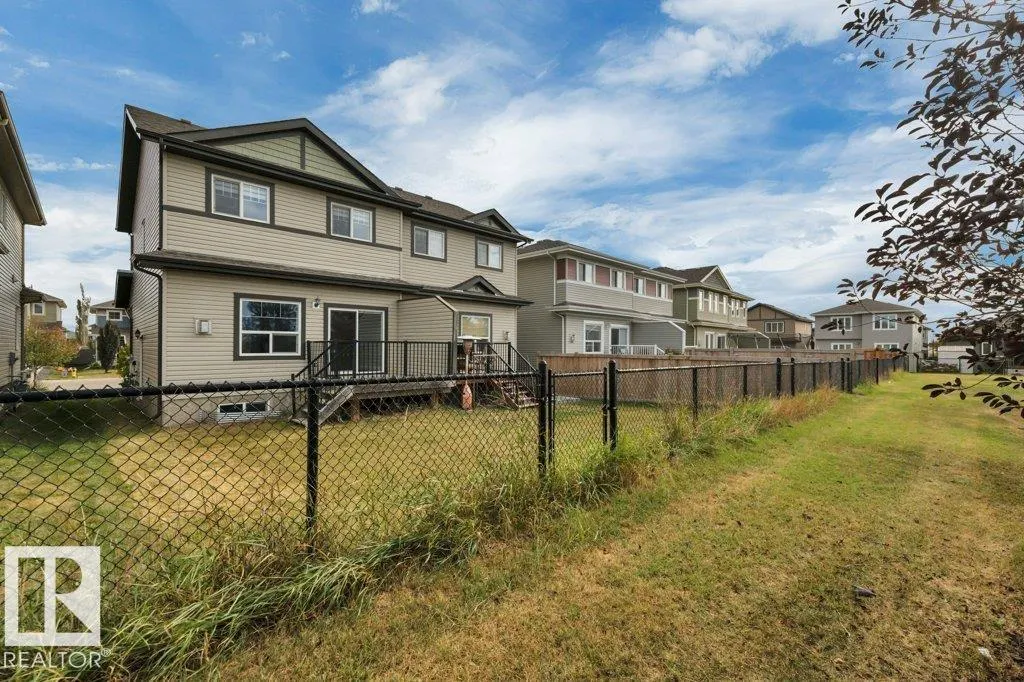 64 SANDALWOOD PL